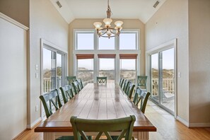 Dining - C0601 Memory Maker. Oceanfront, Private Pool, Swim Up Pool Bar! (Corolla)