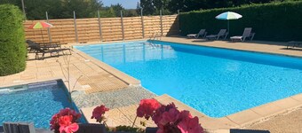 Gîte in the heart of the Périgord Noir in a large, wooded park, in a peaceful setting. 