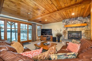 Smart TV, fireplace, DVD player, foosball