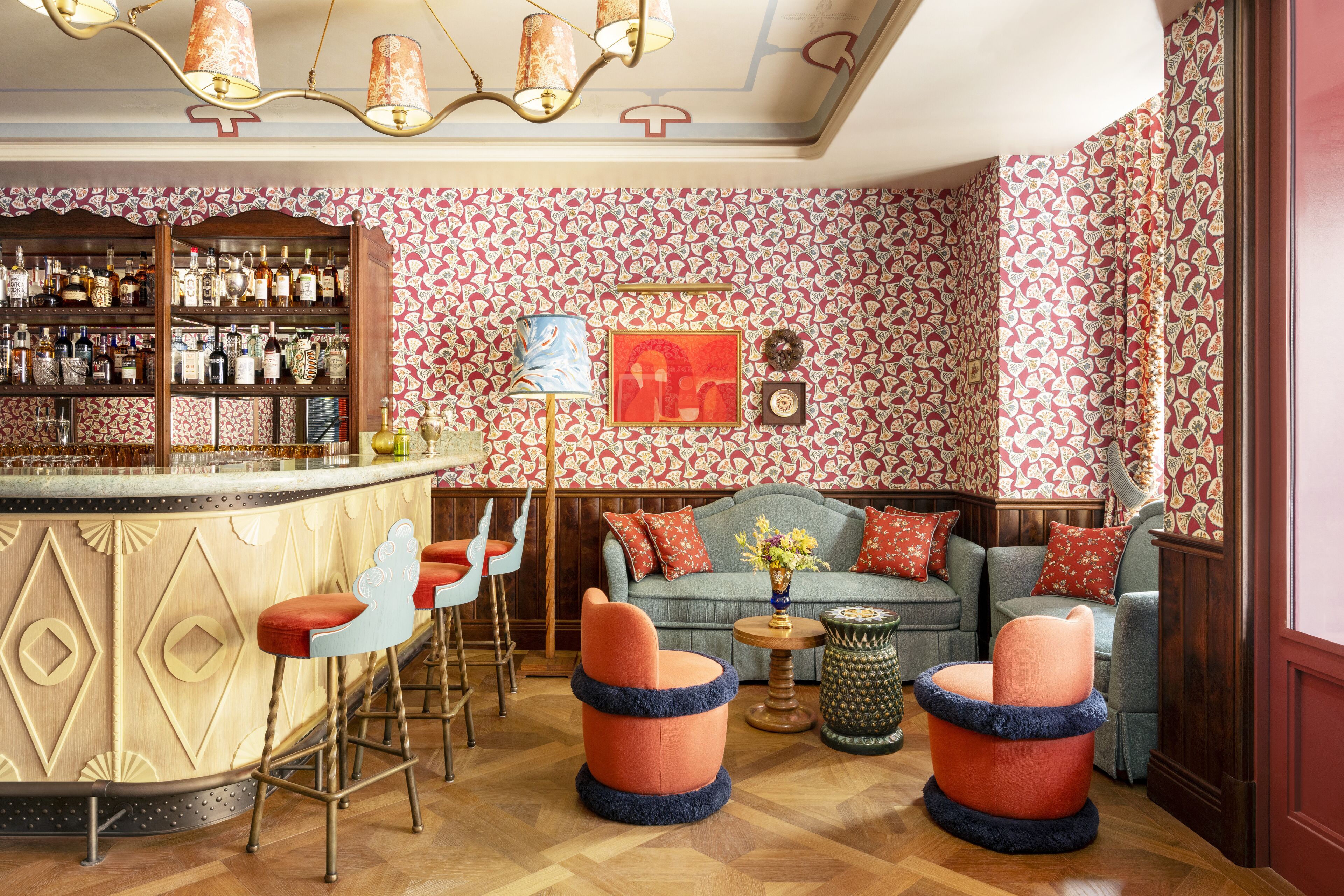 2 bars/lounges, cocktailbar