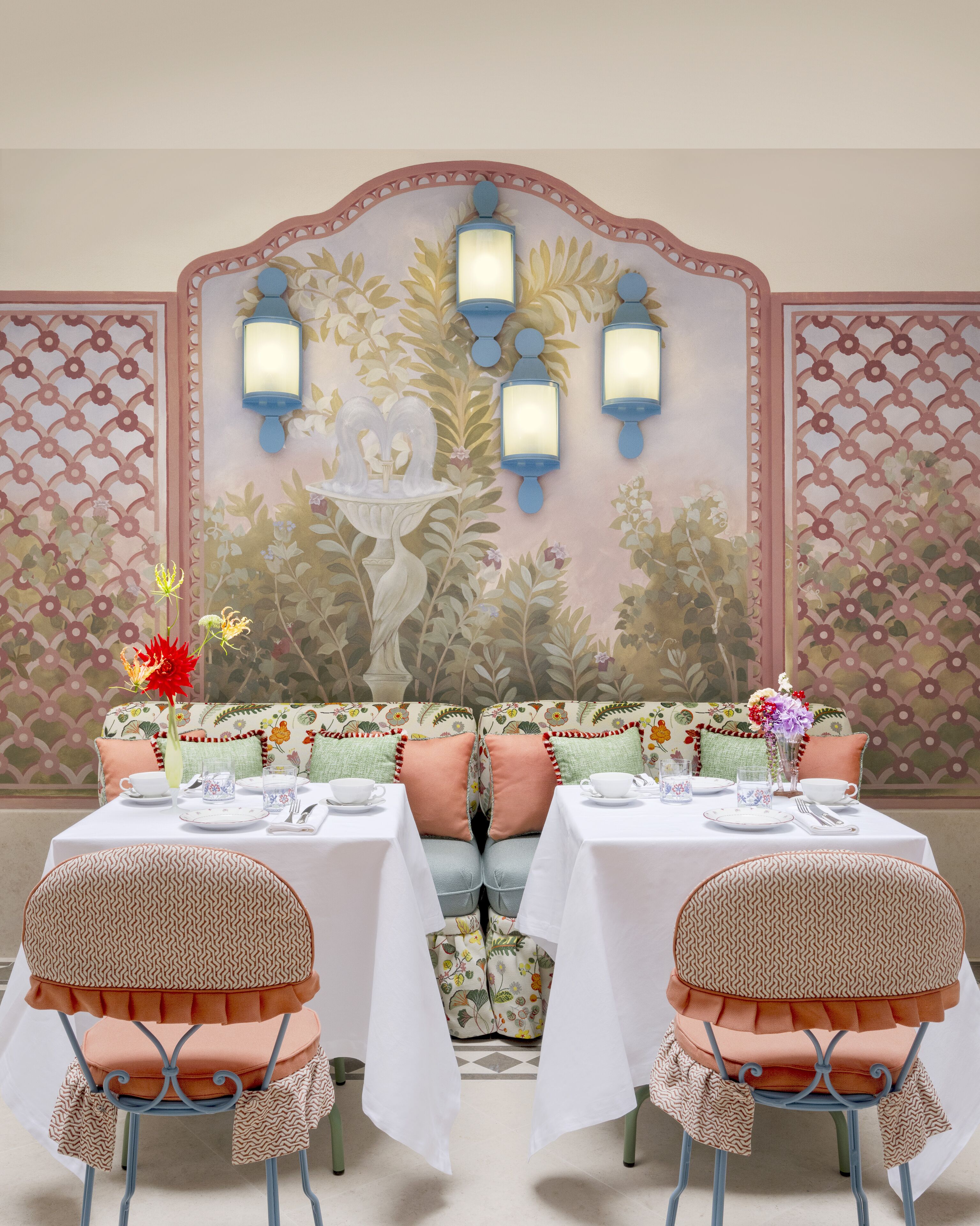 Petit déjeuner buffet (45 EUR par personne)