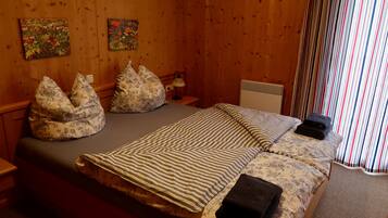 3 slaapkamers, een kluis op de kamer, reisbedje, gratis wifi