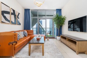 Smart-TV, Tischtennisplatte