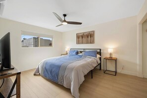 2 bedrooms, iron/ironing board, WiFi, bed sheets