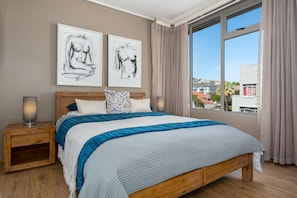 Comfort Apartment | 1 bedroom, in-room safe, laptop workspace, iron/ironing board