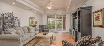 Riverfront Condo w/beach, boat launch, pool & spa
