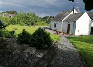 Exterior - Bluebell Cottage, beautiful countryside, close to Newry  (Cloghoge)