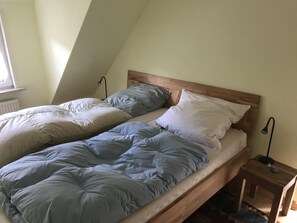 Ferienhaus | 4 Schlafzimmer, Reisekinderbett, BettwÀsche