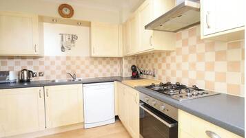 Fridge, microwave, dishwasher, coffee/tea maker