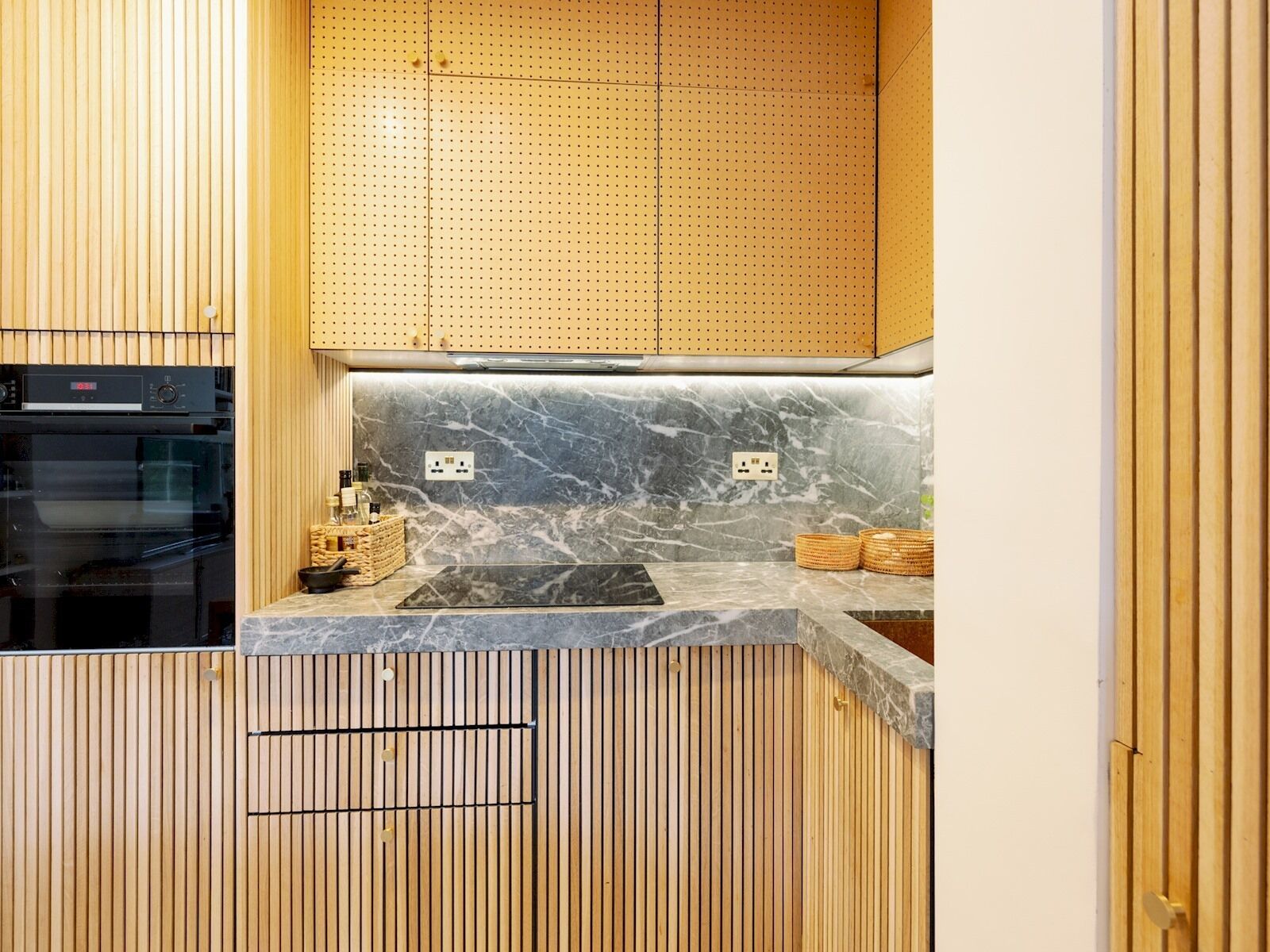 Fridge, cookware/dishes/utensils, dining tables