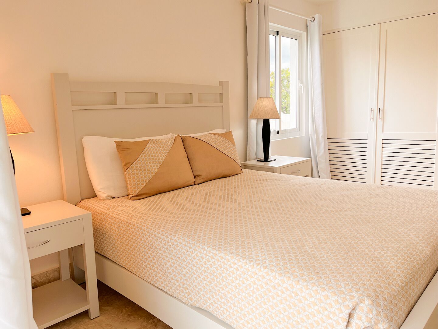 1 habitación y caja de seguridad en la habitación 