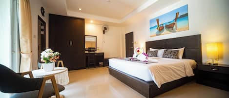 Deluxe Double Room | Premium bedding, free minibar items, desk, rollaway beds