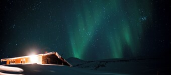Hidden Cabin with outdoor hot tub