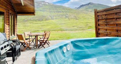 Hidden Cabin with outdoor hot tub