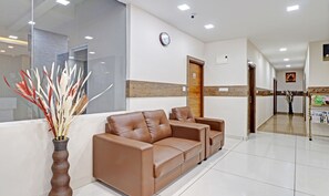 Quầy tiếp tân