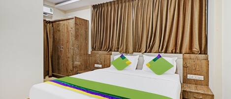 Standard Room | Desk, iron/ironing board