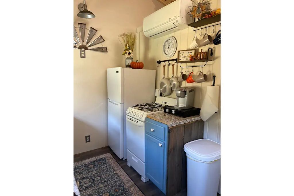 Available Jan/Feb for monthly rentals