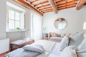 2 Schlafzimmer, Bügeleisen/Bügelbrett, Bettwäsche