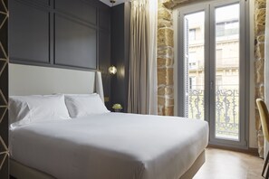 Superior Double or Twin Room, City View | Premium bedding, down duvets, free minibar items, in-room safe - Hotel Arrizul Catedral (San Sebastián)