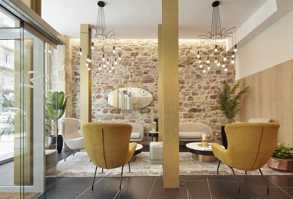 Reception - Hotel Arrizul Catedral (San Sebastián)