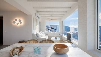 Smart TV, stereo, offices