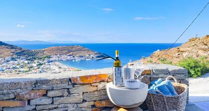 Luxurious Villa Luna with a swimming pool and a fantastic sea and sunset view