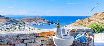 Luxurious Villa Luna with a swimming pool and a fantastic sea and sunset view