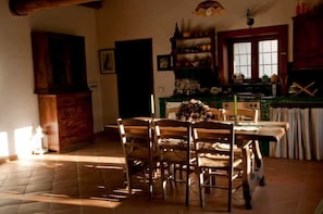 Dining - BELOVED MEADOW VILLA (Lazio)