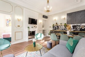 Smart TV - Merveil - Luxury Suite - Opera - Septembre II (Paris)