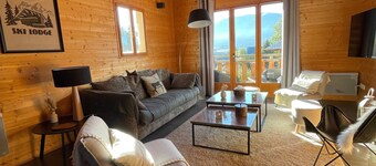 Chalet Bolquera - Four Bedroom House, Sleeps 8