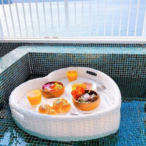 House with Ocean view good for 8PPL Free WiFi