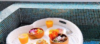 House with Ocean view good for 8PPL Free WiFi