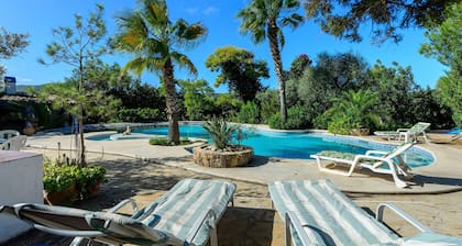 Villa Can Sarrio - Five Bedroom Villa, Sleeps 10