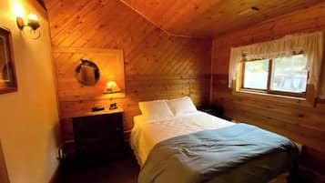 4 bedrooms, travel cot, free WiFi, bed sheets