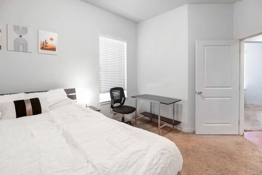 Comfortable 3BR Apartment Near UNC Greeley Vrbo