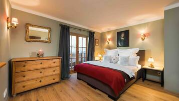 5 Schlafzimmer, Schreibtisch, schallisolierte Zimmer