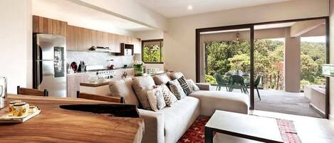 TV, fireplace, offices