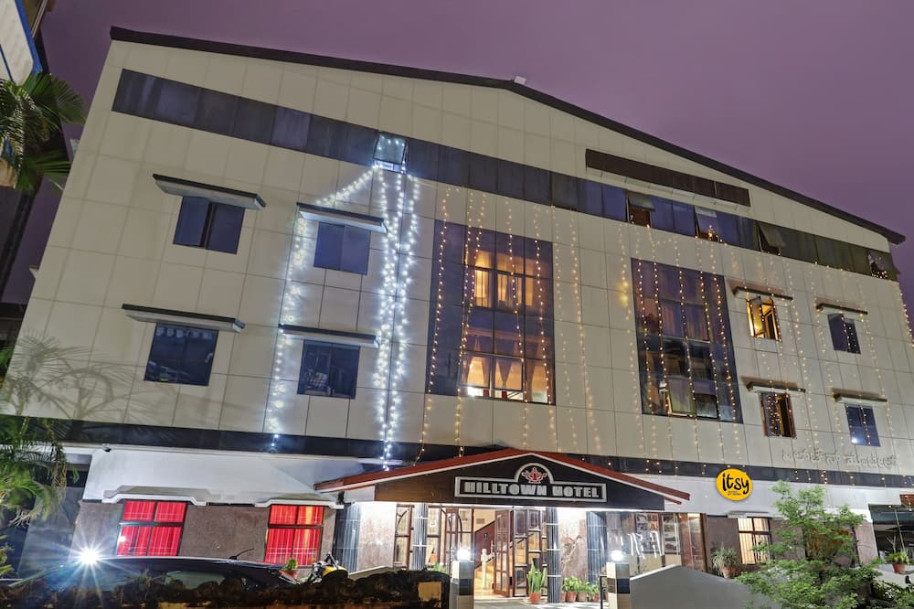 Itsy Hotels Hill Town, 500 Mtrs From Madikeri Fort