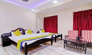 Deluxe Room | Individually furnished, desk, rollaway beds, bed sheets - Itsy Hotels Hill Town, 500 Mtrs From Madikeri Fort (Madikeri)