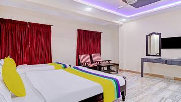 Deluxe Room | Individually furnished, desk, rollaway beds, bed sheets