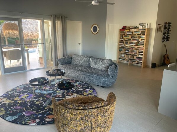 تلفزيون ذكي