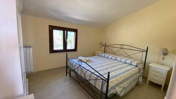 Premium bedding, down duvets, pillow-top beds, in-room safe