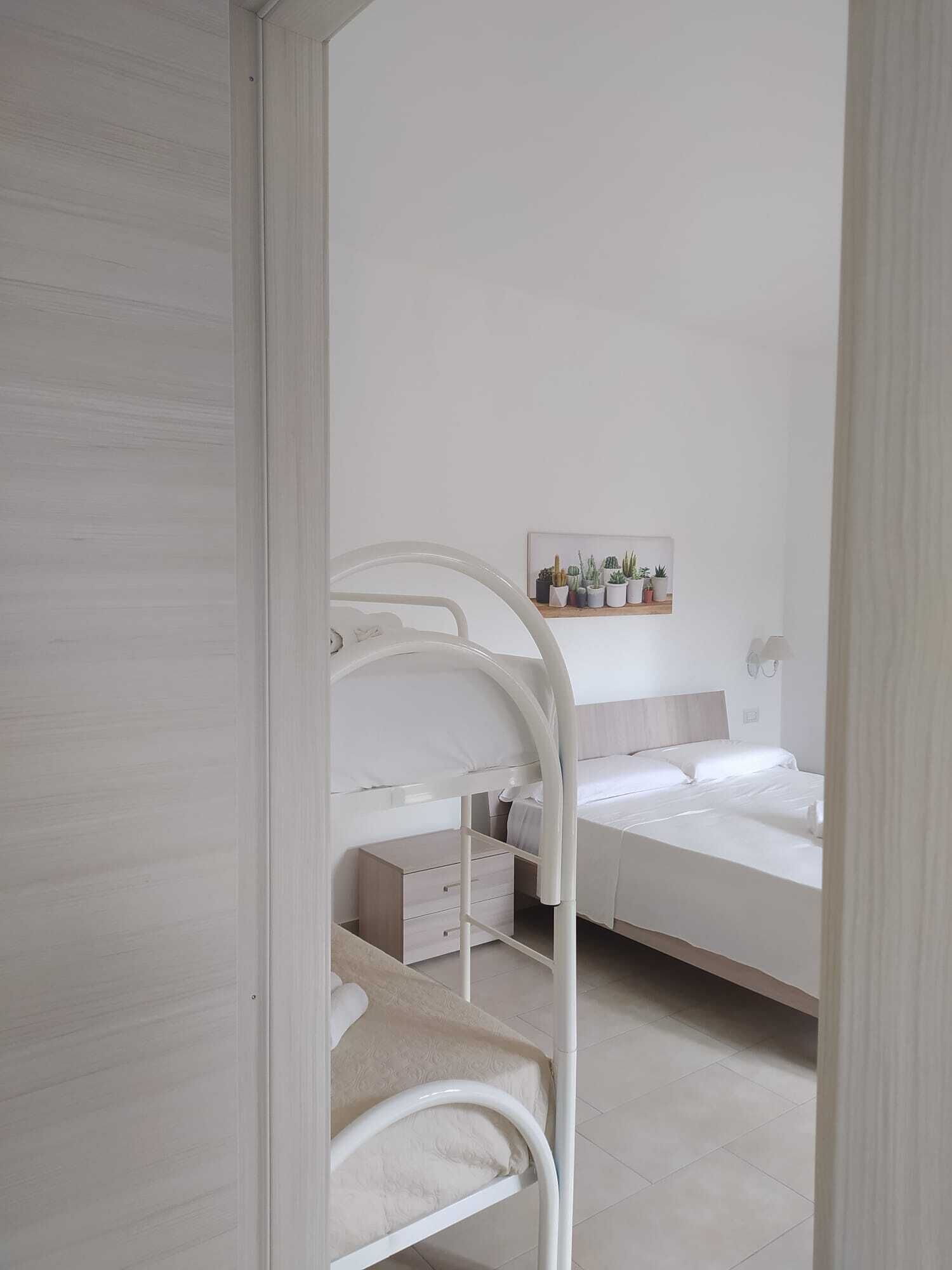 Standard-Vierbettzimmer | Hochwertige Bettwaren, Daunenbettdecken, Pillowtop-Betten, Zimmersafe