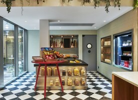 Desayuno buffet diario (EUR 20.50 por persona)