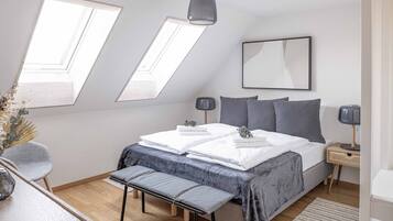 Comfort-paritalo | Pimennysverhot, silitysrauta/-lauta, ilmainen Wi-Fi, vuodevaatteet