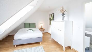 Comfort-paritalo | Pimennysverhot, silitysrauta/-lauta, ilmainen Wi-Fi, vuodevaatteet