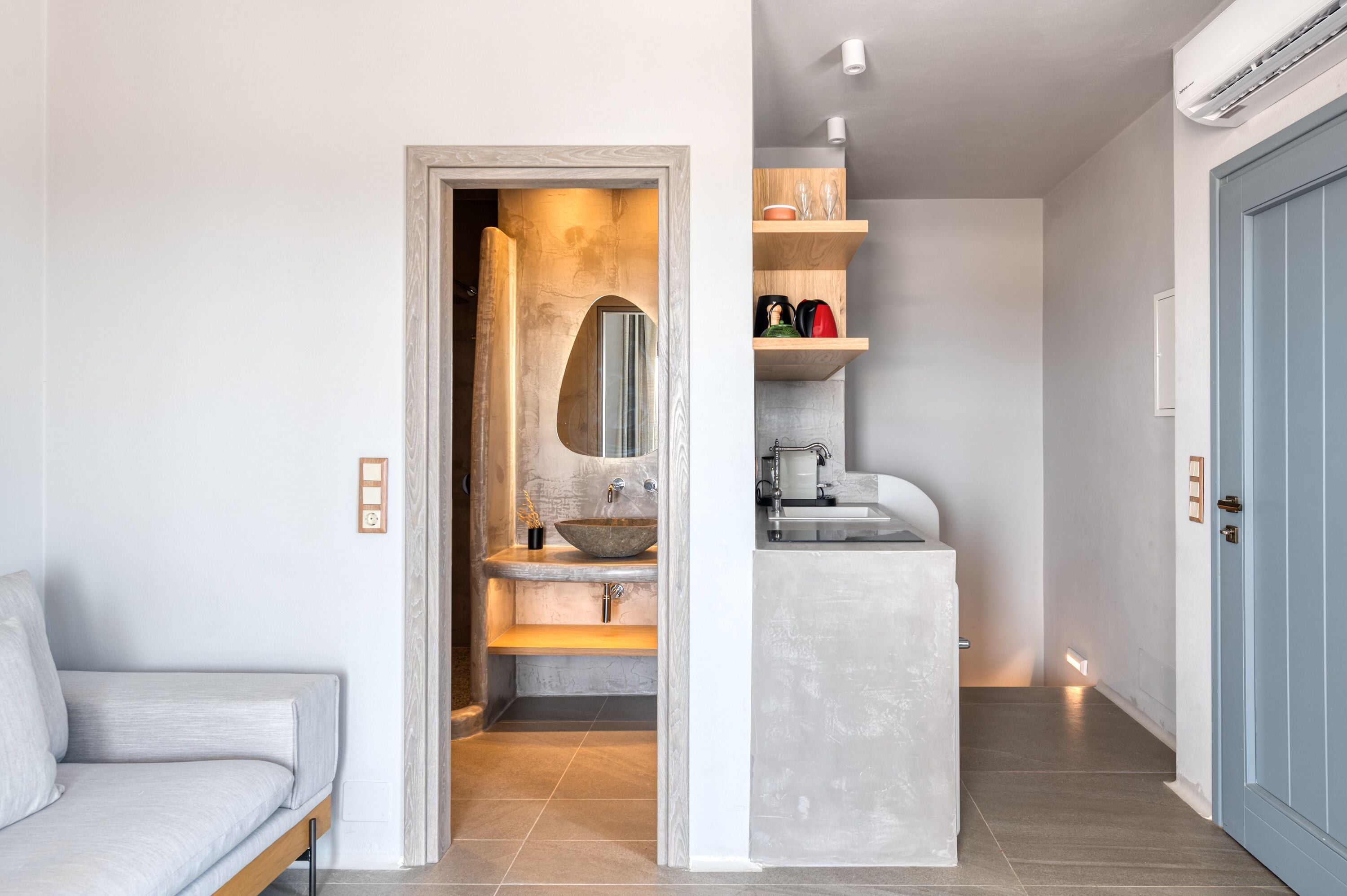 42-inch Smart TV with digital channels, TV, Netflix