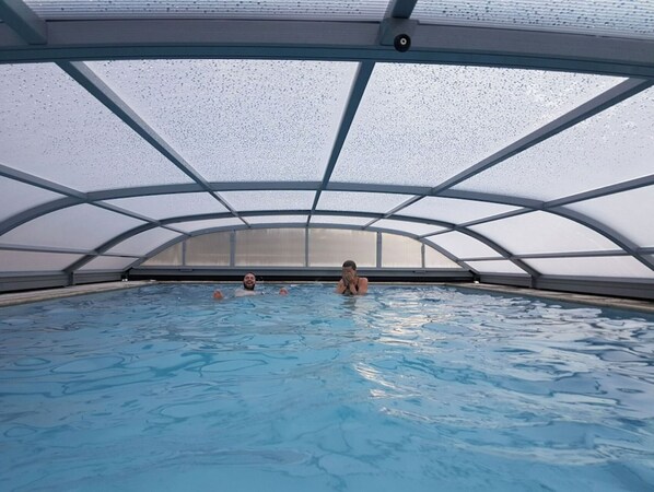 Piscine extérieure, piscine chauffée