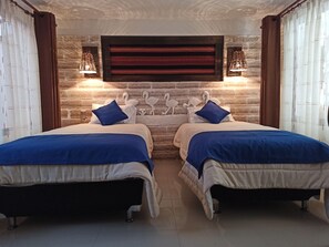 Habitación triple estándar | Wifi gratis y ropa de cama