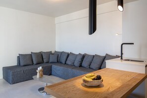 Deluxe Room | In-room safe, free cots/infant beds, free WiFi, bed sheets - Akrogiali Beach Hotel Apartments (Hersonissos)